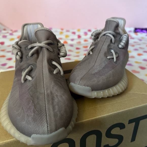 Adidas Yeezy Boost 350 Women’s 7 Brownish/tan - Picture 1 of 6